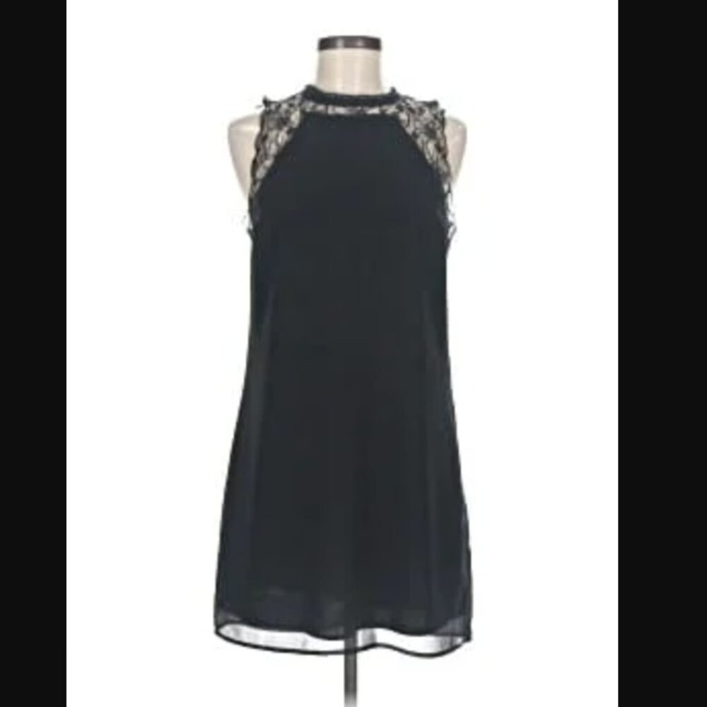 Gorgeous lace mini dress